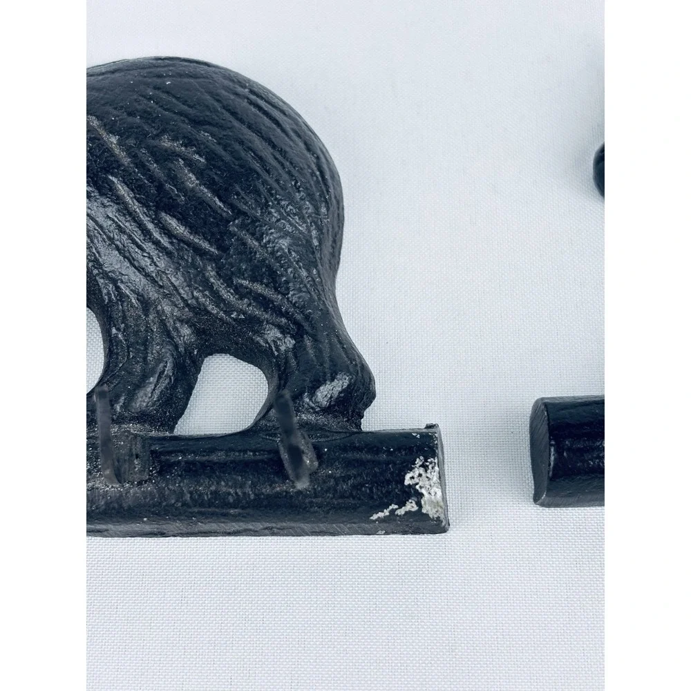Lot Of 2 Cast Iron‎ Bear Coat  - Keys Hanger With 5 Hooks  - NWT - Read